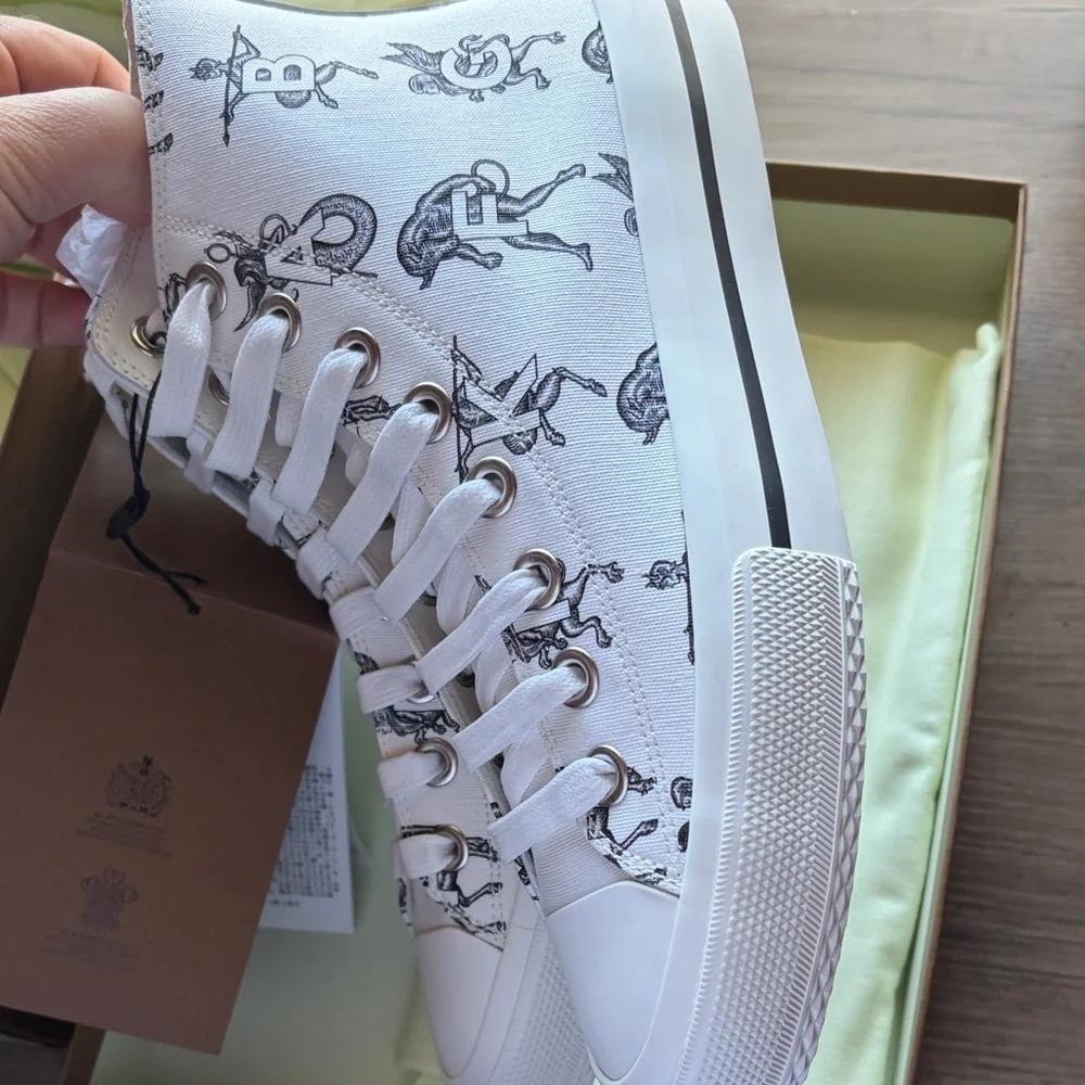 NWT Burberry White High-Top Sneakers Mythical Alphabet Collection size 37.5 - Picture 7 of 13